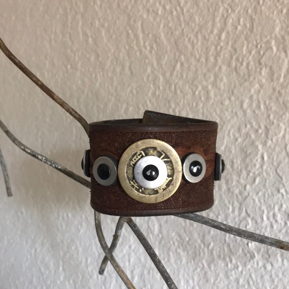 Vintage Leather Cuff Bracelet - Picture 2 of 3